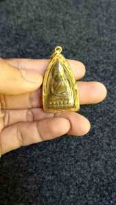 จี้พระหลวงปู่ทวด รุ่นหลังหนังสือ เนื้อทองเหลือง เลี่ยมทองไมคร่อน งานสวยเกรดAAA