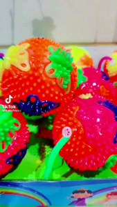 MAINAN SPIKY BALL LED + TALI KARET