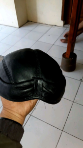 Blankon Kulit Jawa & Desain Ikat Jawa: Aksesoris Pertunjukan Tradisional