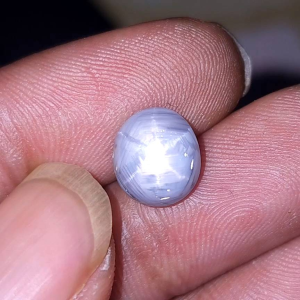 Natural light blue sapphire STRONG STAR ceylon safir srilanka no treatment