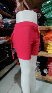 Celana Senam Hotpants Kargo Pendek Dua Saku: Celana Olahraga Wanita
