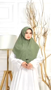 Hijab bergo pad L jaguard katbol lasercutt/kerudung instan dewasa motif bunga cutting laser