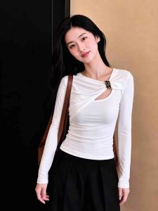 Áo thun nữ tay dài đính charm sang trọng - Freesize 35kg - 55kg