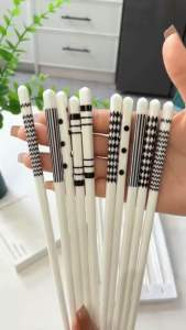 Đũa sứ nhật Hộp 5 Đôi Đũa Sứ Phong Cách Nhật Bản Cao Cấp Đũa Ăn Cơm Không Nấm Mốc