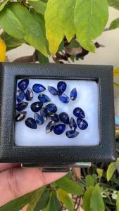 ไพลิน สี น้ำเงิน คอรูดิม หยดน้ำ บลูแซฟไฟร์ น้ำเงิน ขนาด 6X4 หยดน้ำ 4 เม็ด - Synthetic Blue Sapphire Pear Corundum 6X4 MM 4 Pcs