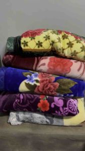 ผ้าห่มขนมิงค์ ผ้าห่มกำมะหยี่ 6ฟุต หนา2ชั้นหนัก2kg.พร้อมกระเป๋าใส่