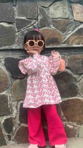 AFIZA GROSIR - Baju Muslim Anak Perempuan Model Tunik Karakter Barbie Bahan Cringkle AirFlow Usia 1-6 Tahun