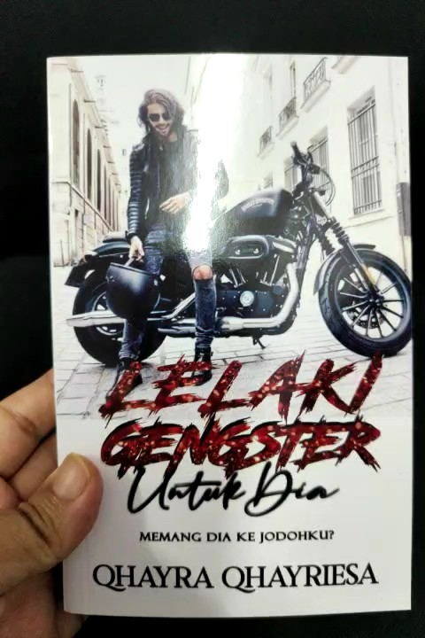 Lelaki Gengster Untuk Dia - Qhayra Qhayriesa (NEW OLD STOCK)