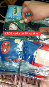 khenzie-3 pasang kaos kakianak usia 4-8 tahun panjang motif karakter  lucu laki laki  dan perempuan