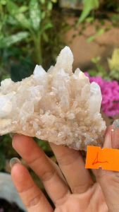 Viên đá Thạch Anh tự nhiên hình vương miện lấp lánh năng lượng vũ trụ đỉnh