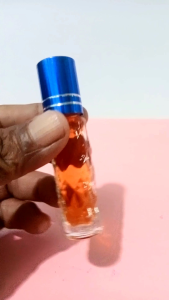 Parfum Sholat Minyak Wangi Seribu Bunga Non Alkohol ( isi 7 ml )