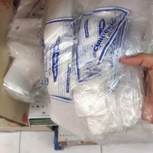 ยกมัด 10 แพ็ค ถูกมาก (1000 ใบ) - บรรจุ 100 ใบ ต่อแพ็ค - ถุงคล้องแก้ว สายเดี่ยว ถุงใส่ เต็มใบ พิมพ์ลาย