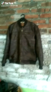 jaket kulit motif sambung sambung model bomber