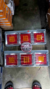 Tail Light LED Isuzu Fuso Trailer Trucks 10 Wheeler 24V ( 1SET = 1 PAIR )