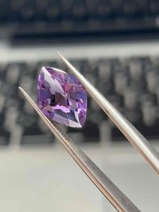 35000AMT- ĐÁ AMETHYST THẠCH ANH TÍM ĐẬM THIÊN NHIÊN (GIÁC LẠ)( Không xử lý) ( thông số trong ảnh chụp) 3.5 Carat
