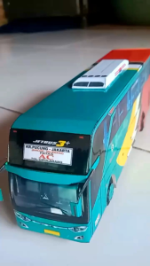 Miniatur Bus gapuraning rahayu
