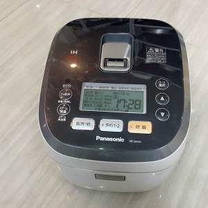 Nồi cơm điện cao tần cốc nước bù ẩm STeam  200 độ