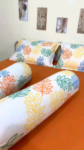 Sprei Kaos Confetti Karet Keliling + Sarung Bantal Guling Katun Motif Autumn Colors
