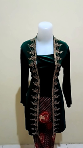 Kebaya Besan Bludru Cantik Elegan