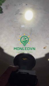 Đèn pin đội đầu chống nước X7 công suất 700W sáng mạnh liên tục trên 12H chiếu xa 400M đến 500M và có 3 chế độ sáng