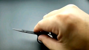 Gunting Cukur Kecil Bulu Hidung Mata Alis Benang Ujung Tumpul