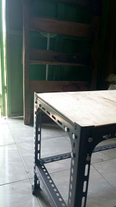 MEJA SUSUN 2 TINGKAT BESI SIKU LUBANG TEBAL 12 MM