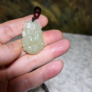 Natural untreated Nephrite light greenish Rat Jade pendant (with certificate) 和田玉淡青白鼠吊坠(带证书)