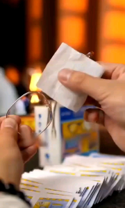 Tisu Kacamata isi 100Lembar Tisu Pembersih Kacamata Sekali Pakai Tisu Pembersih Layar Komputer Pembersih Lensa Kamera Ponsel