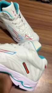 Sepatu Olahraga Voli Wanita/Sepatu Terbaru 2023/Sepatu mizuno Wlz7