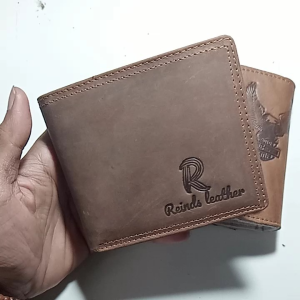 Dompet pria kulit gresios gratis gantungan kunci mobil berbahan kulit sapi.