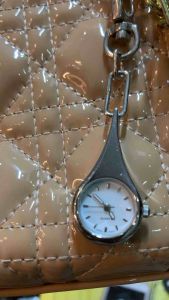 Đồng hồ nữ nội địa Nhật Bản móc khóa nữ size 22mmthiết kế hình giọt nước sử dụng làm móc khóatreo xe hơi hoặc trang trí túi xách Balô đều được