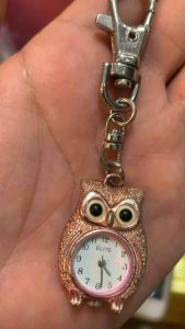 Đồng hồ nữ ELITE QUARTZ Móc khóa nữ hình cú mèo size 23mm khung vàng hồng có mòn nhẹ sử dụng làm móc khóa treo xe hơi hoặc trang trí túi xách Balô đều được