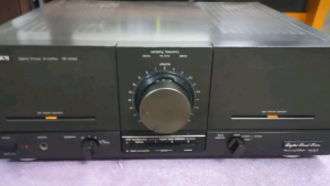 Power ampli hàng khủng Technics SE-M100 đẹp như hình zin nguyên bản.