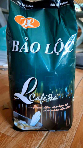 cà phê pha phim bảo lộc gói1kg đặc biệt chuẩn gu đậm thơm sánh béo hậu ngon từ cà phê hạt nguyên chất 100% thơm ngon đọc đáo đến từng giọt
