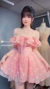 Đầm chất tăm gãy phối Ren dáng xoè cổ vuông tiểu thư xinh xắn .có mút có quần lót rời Thảo cherry stroe