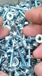 น็อตตัวผู้หัวร่มเกลียวเบอร์7(M4×25)(6ตัวพร้อมตัวเมีย+หางปลา)เกลียวยาว25มิลใช้ขันกับไขควงสี่แฉก สินค้าพร้อมส่ง