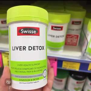 (พร้อมส่งจากไทย)Swisse Ultiboost Liver Detox 200 Tabletsเวอร์ชั่นออสเตรเลีย SWISSEE PLUS LVER DETOX มิลค์ทิสเซิล ลิฟติ้ง แท็บเล็ตทำความสะอาดตับ ช่วยให้ไม่ง่วงนอน เมาค้าง 70 เท่า เข้มข้น 70 เท่า PLUS เพิ่มประสิทธิภาพการปกป้องตับ 120 เม็ด