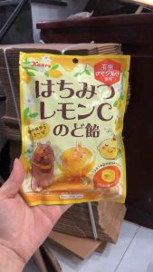 Kẹo ngậm chanh mật ong Kanro Honey Lemon Candy Nhật Bản 70g