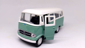 diecast mobil Mercedes Benz L319 Welly murah