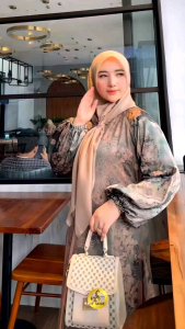 Gamis Silk by FF Mode: Pakaian Wanita Nyaman & Desain Mode Elegan