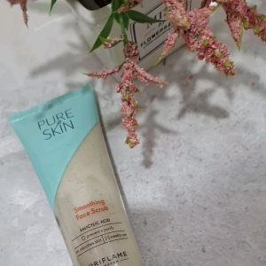 smoothing face scrub