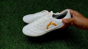 Sepatu Bola Ortuss kualitas bagus