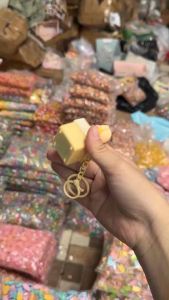 Móc khóa những câu nói hot trend phiên bản tiếng việt