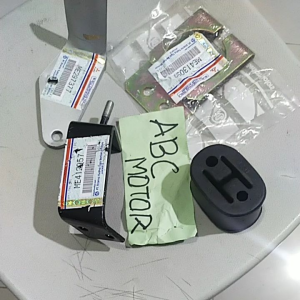 BRACKET GANTUNGAN KNALPOT MITSUBISHI CANTER ORSINIL SET