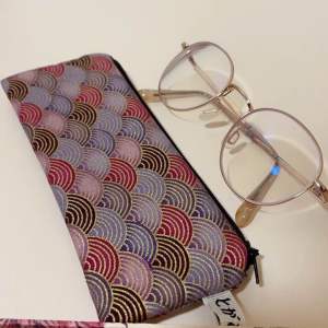 Handmade Fabric Spectacles Eyeglasses Reading glasses Zipper soft pouch in Japanese / Cute / Batik / w inner sponge