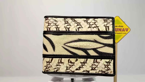 Dompet Kulit Pari Kombinasi Kulit Biawak Motif Harimau Putih Diamond