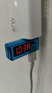 Pengujian Arus Charger dengan Charger Doctor Dual Volt Meter