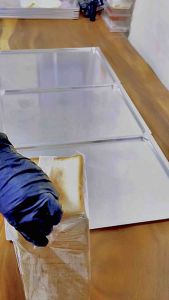 ปังกรอบเนยกระเทียม เนยแท้ ขนมปังบาง 3 มิล กรอบ หอมเนยและกระเทียม ทำใหม่ทุกออเดอร์ 1กล่อง 14 ชิ้น