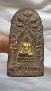 พระซุ้มร่มโพธิ์ พิมพ์ใหญ่ เนื้อชินปิดทอง ส่งตามภาพ