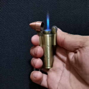 korek api gantungan peluru api las jet blue